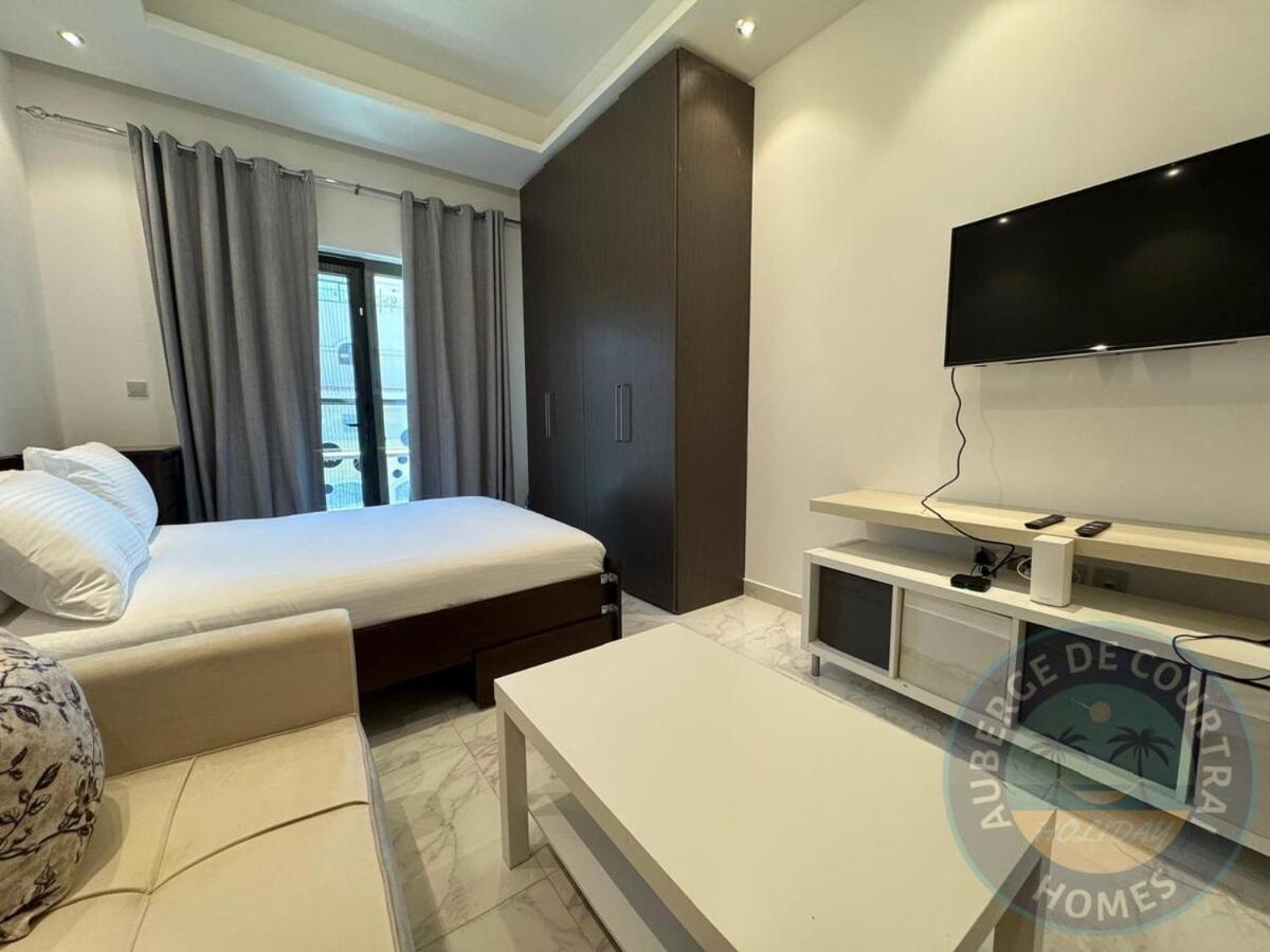 Sleek & Stylish Fully Furnished Joya