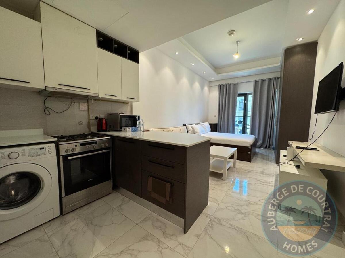 Apartment Sleek & Stylish Fully Furnished Joya